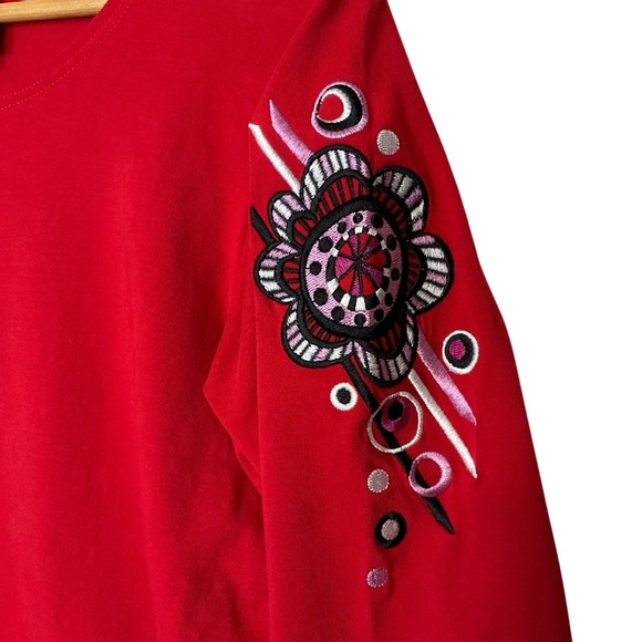 BOB MACKE sz Medium Pullover Blouse Rounded Neck Half Sleeves Embroidery Red + - Picture 2 of 5